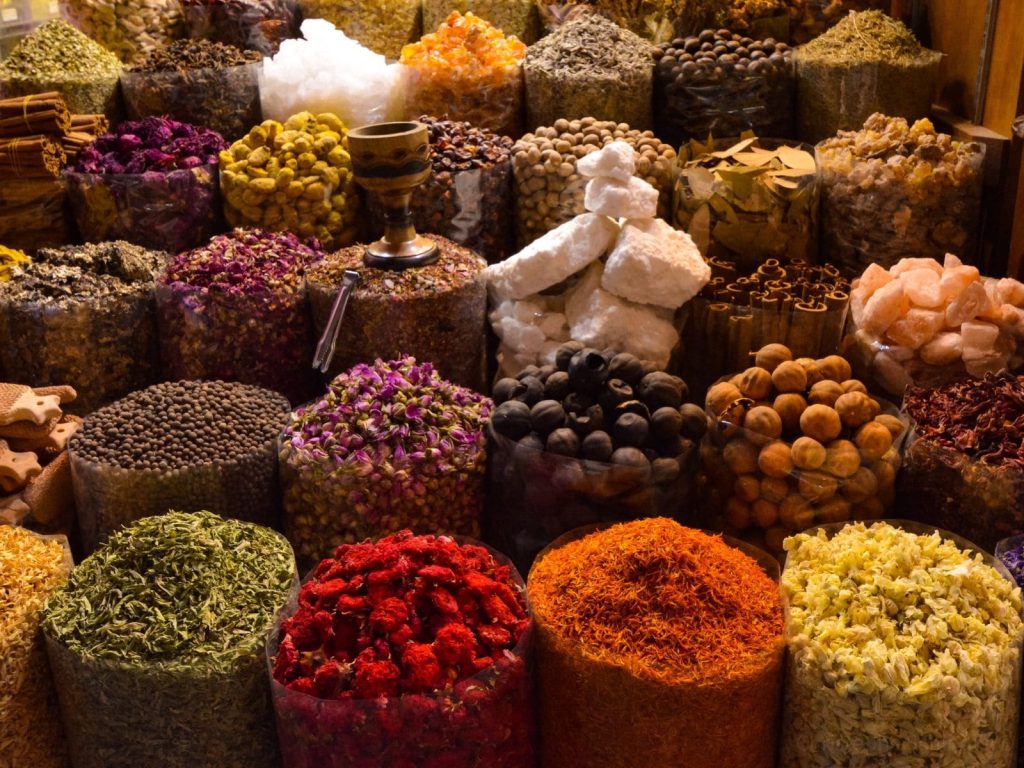 Visita los zocos de Deira, en un itinerario de 2 días en Dubái